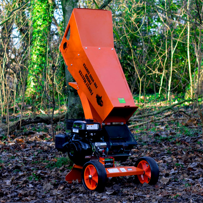 Holzhäcksler Benzin 9 PS | Mulchfunktion | Elektrostart | max. 75 mm Aststärke | Direktantrieb | drehbare Häckseltrommel | Forest Master FM9DDES