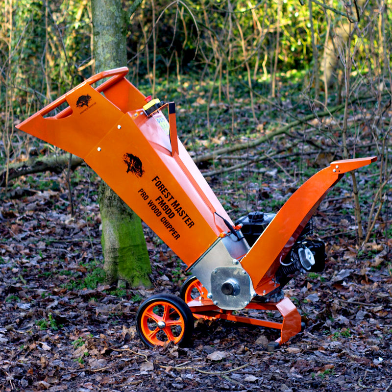 Holzhäcksler Benzin 9 PS | Mulchfunktion | Elektrostart | max. 75 mm Aststärke | Direktantrieb | drehbare Häckseltrommel | Forest Master FM9DDES