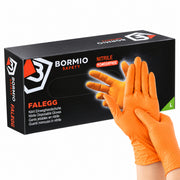 Bormio Safety Falegg, leuchtorangefarbene Nitril-Einweghandschuhe, Box und getragene Handschuhe