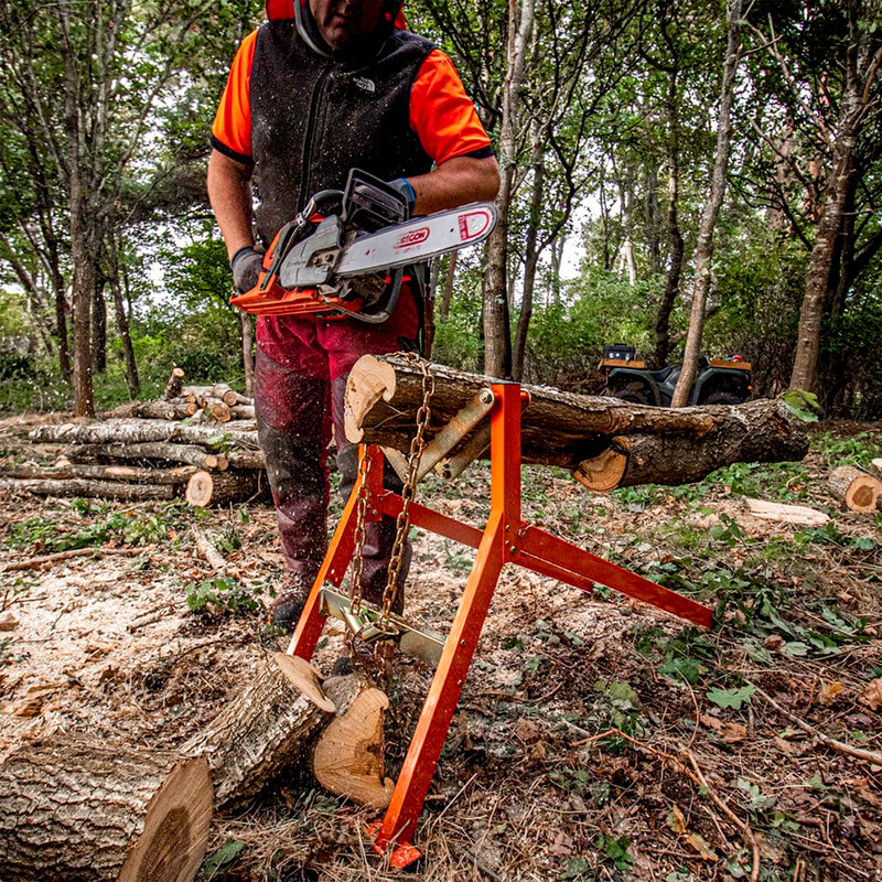 Sägebock aus Metall | bis 300 kg | bis 6 m Stamm | klappbar | mit Kettenfixierung | Forest Master Ultimate Saw Horse USH