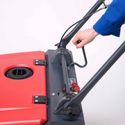 Akku-Kehrmaschine KS650 IBC | 750 W | 35 l | 71 cm | 3525 m²/h | 5,0 km/h | Cleanfix