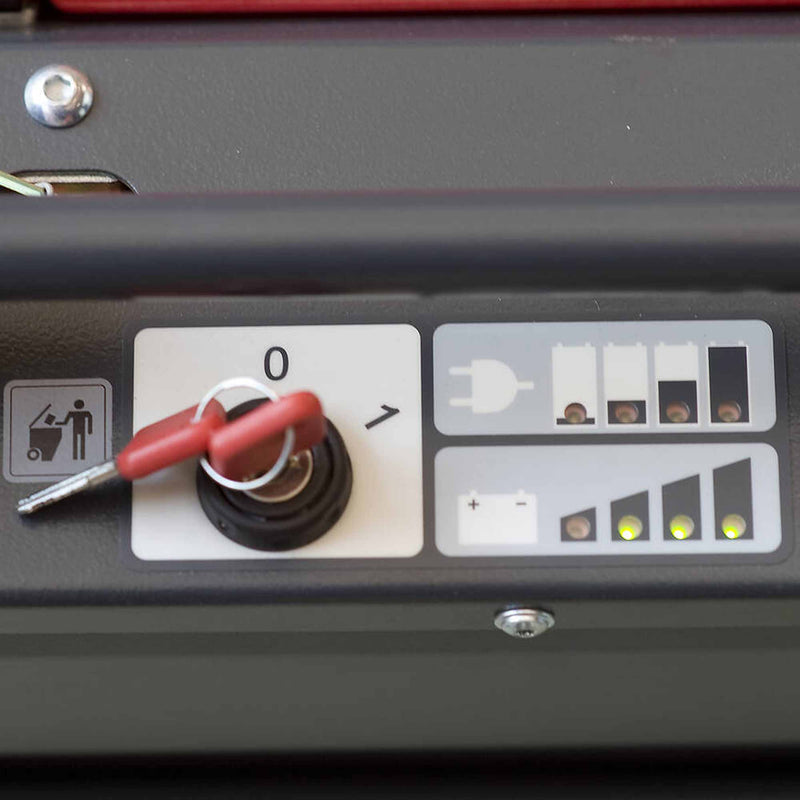 Akku-Kehrmaschine KS650 IBC | 750 W | 35 l | 71 cm | 3525 m²/h | 5,0 km/h | Cleanfix